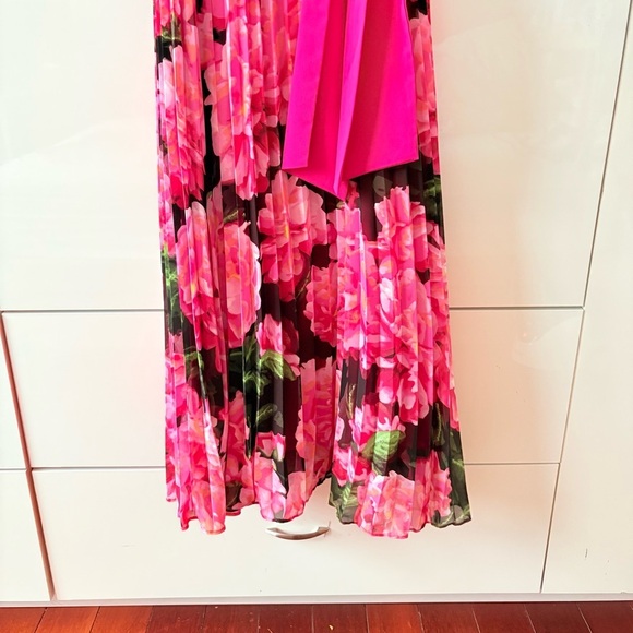 Eliza J Floral Pleated Maxi Dress - Picture 5 of 8
